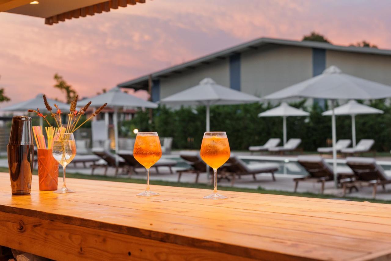 V Luxury Suites Kanálion Zewnętrze zdjęcie